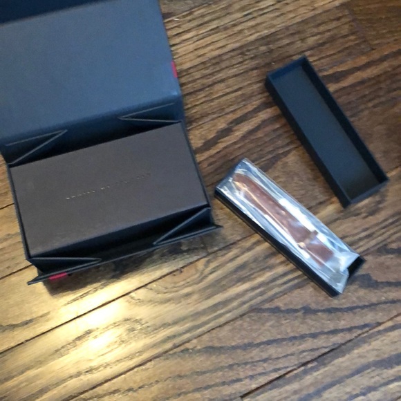 NWT ~ NEW in BOX ~ BRAND NEW DANIEL WELLINGTON WATCH ~ Great Gift Idea - Picture 3 of 3